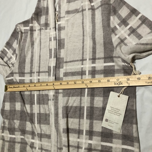 NWT Tru Self Women’s Long Sleeve Open Front Hooded Gray & White Plaid Cardigan M - Picture 7 of 10